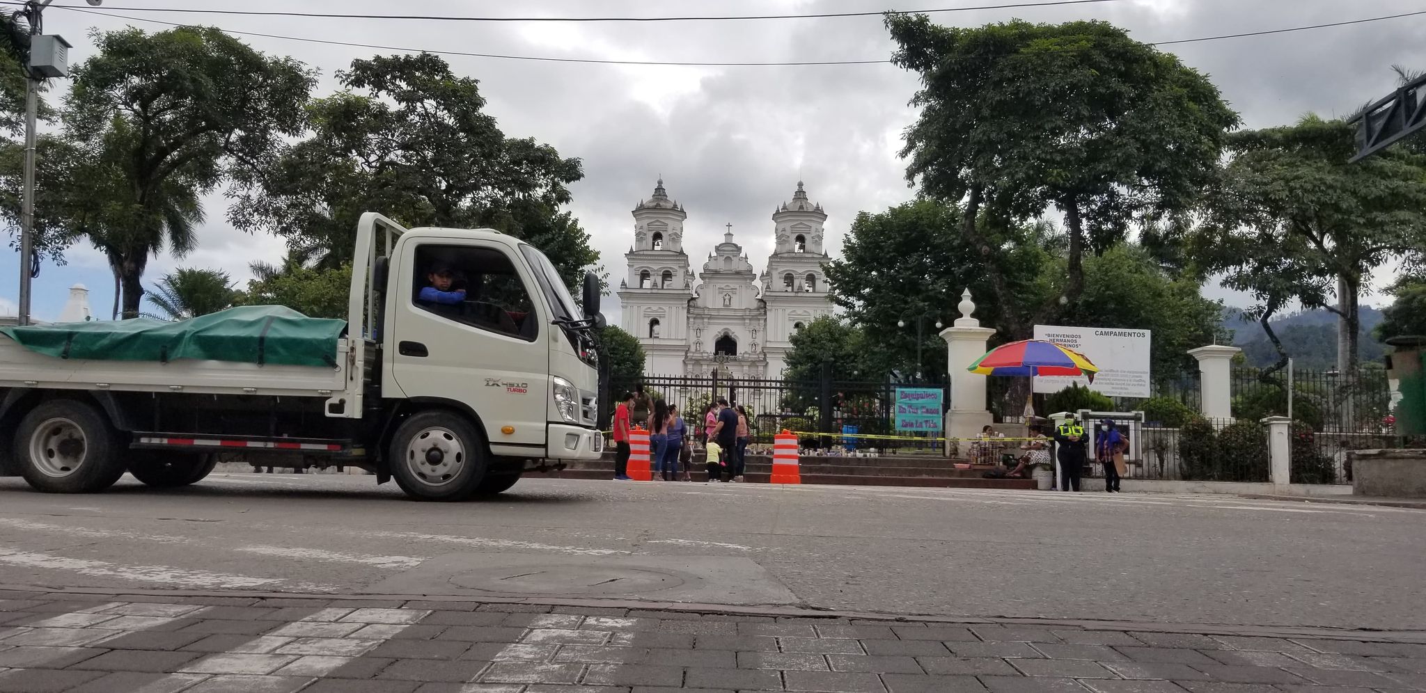 La Bas Lica De Esquipulas Continua Cerrada Esquipulas Guatemala